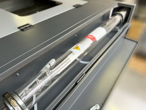 Produktion CO2-Lasergravur- und Laserschneidmaschine laserbuix