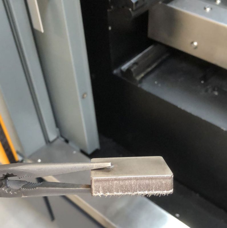 Taglio laser in acciaio inox da 10 mm